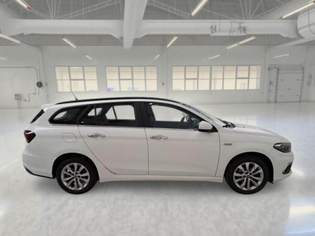 Fiat Tipo 1.6MJT SW PREZZO VALIDO fino 30.06,km certificati - foto 2 di 4