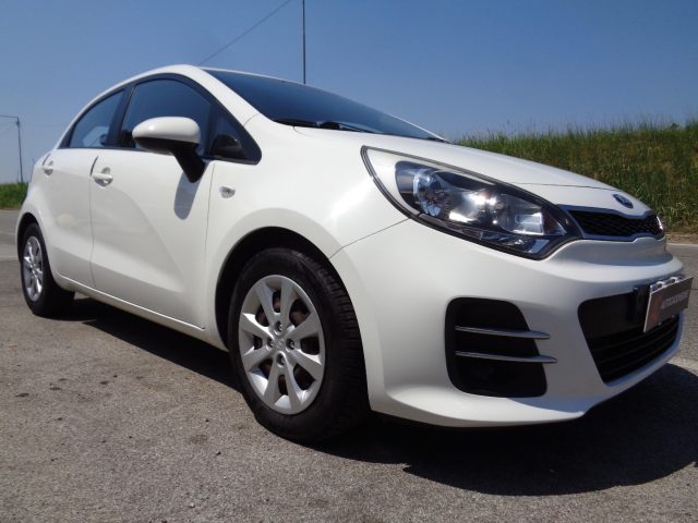Kia Rio 1.1d 5p. PREZZO VALIDO FINO 15.08,GARANZIA - foto 3 di 4