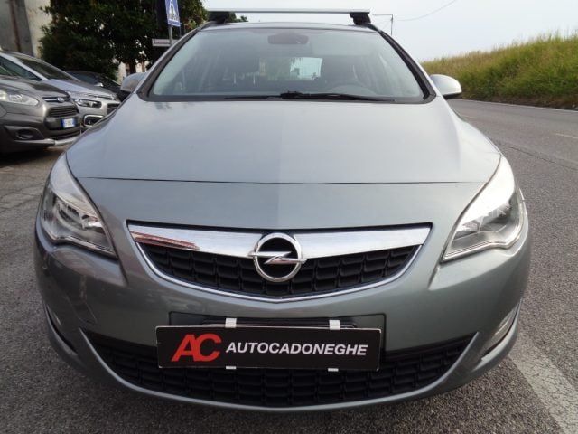 Opel Astra 1.4 Turbo 140CV Sports Tourer GPL Tech Cosmo - foto 2 di 4