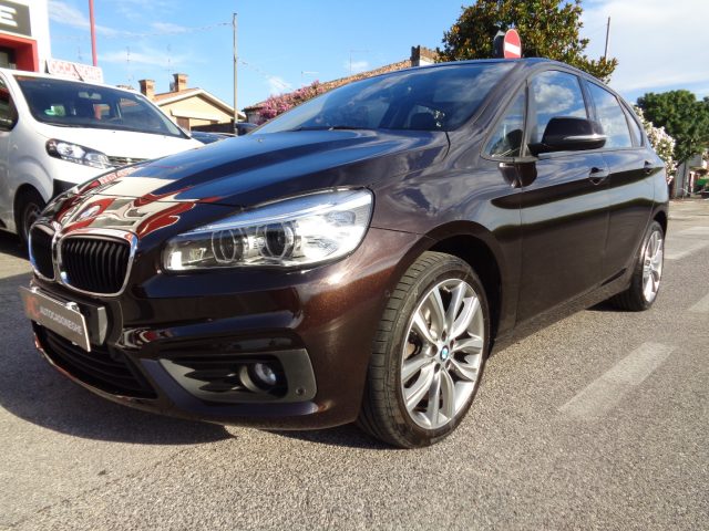 BMW 220 xd 4x4, km certificati BMW, GARANZIA, fari LED - foto 4 di 4