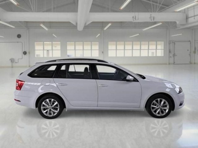 Skoda Octavia 1.6TDI SW GARANZIA, km certificati SEAT, del 2021, 98.700 km, in vendita a Cadoneghe (PD)