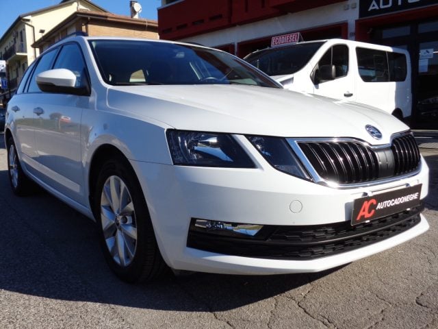 Skoda Octavia 1.6TDI SW GARANZIA, km certificati SEAT, del 2021, 98.700 km, in vendita a Cadoneghe (PD)