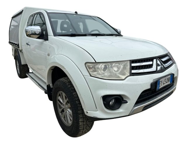 Mitsubishi L200 2.5 DI-D/178CV DC Intense Plus DPF usato a RIVIGNANO TEOR