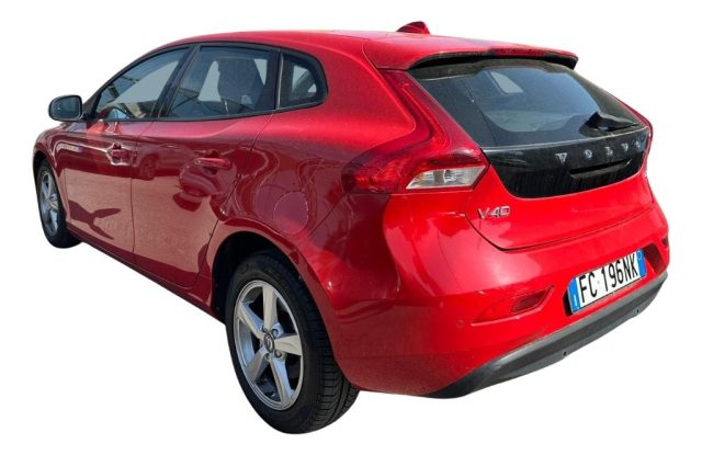 Volvo V40 D2 Momentum - foto 3 di 4
