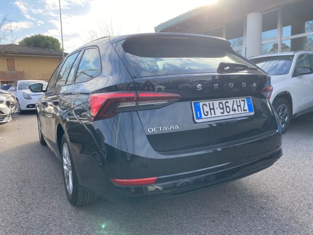 Skoda Octavia 2.0 TDI EVO SCR DSG Wagon Sportline - foto 3 di 4