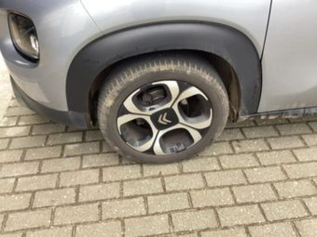 Citroen C3 Aircross BlueHDi 100 S&S Shine - foto 4 di 4