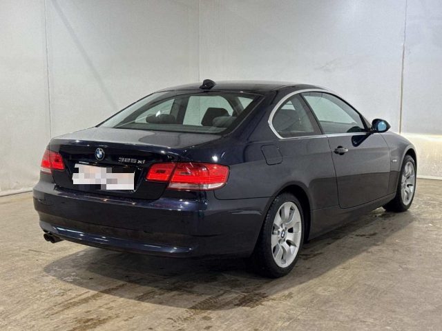 BMW 325 xi cat Coupé Attiva Automatica 4x4 - foto 3 di 4