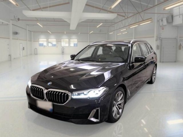 BMW 520 d 48V xDrive Touring Luxury usato a RIVIGNANO TEOR