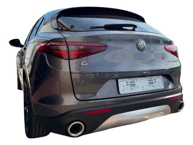 Alfa Romeo Stelvio 2.0 Turbo 200 CV AT8 Q4 Executive - foto 3 di 4