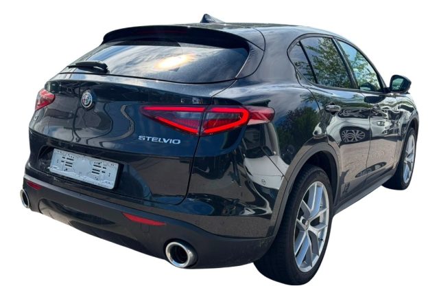 Alfa Romeo Stelvio 2.0 Turbo 200 CV AT8 Q4 Super Full Optional - foto 2 di 4