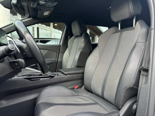 Peugeot 5008 BlueHDi 130 S&S EAT8 Allure Pack 7 posti, del 2023, 61.355 km, in vendita a Rivignano Teor (UD)
