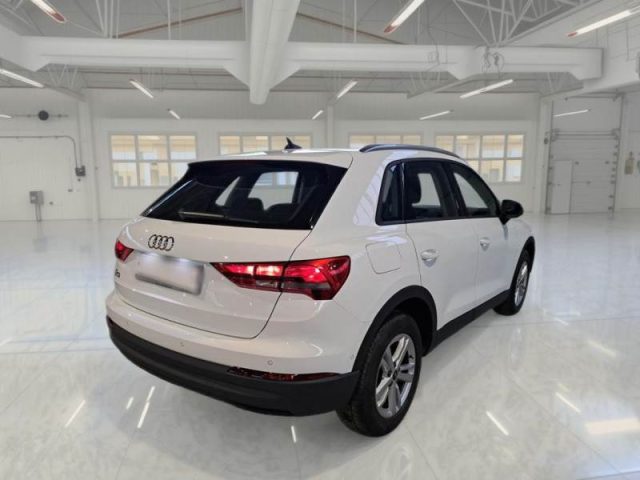 Audi Q3 35 TDI S tronic Business - foto 2 di 4