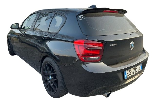 BMW 118 d xDrive 5p. Sport - foto 3 di 4