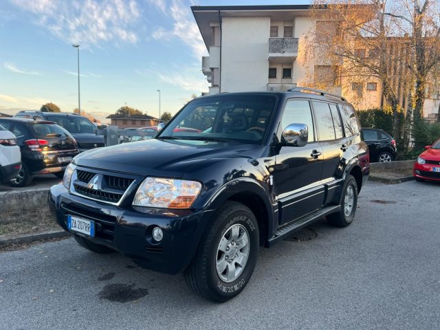Mitsubishi Pajero 3.2 16V DI-D 5p. GLX 7 Posti Automatico usato a RIVIGNANO TEOR