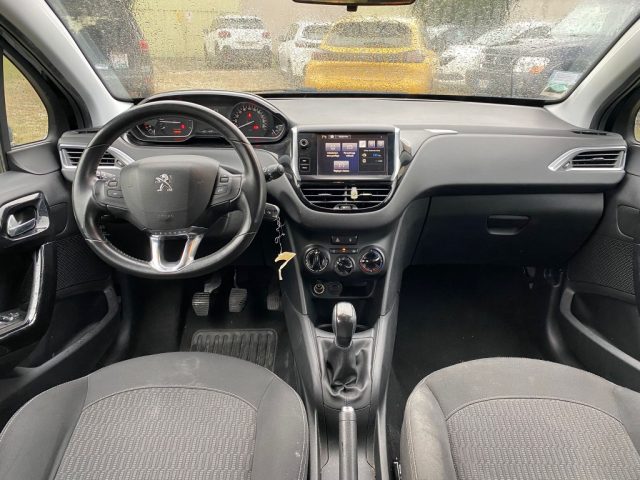 Peugeot 208 1° serie PureTech 82 5 porte Style, del 2017, 64.834 km, in vendita a Rivignano Teor (UD)