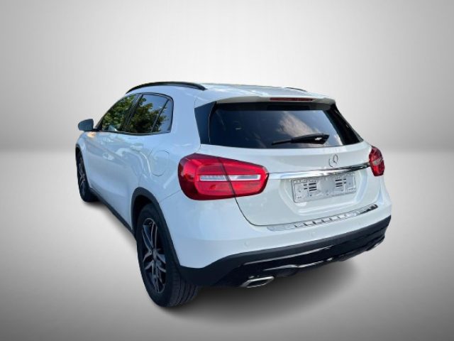 Mercedes-Benz GLA 180 d Premium - foto 3 di 4