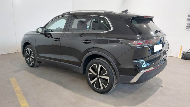 Volkswagen Tiguan 2.0 TDI 193 CV DSG 4MOTION Elegance usato a RIVIGNANO TEOR