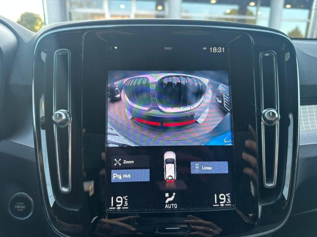 Volvo XC40 T5 Recharge Plug-in Hybrid automatico Core, del 2022, 74.673 km, in vendita a Rivignano Teor (UD)