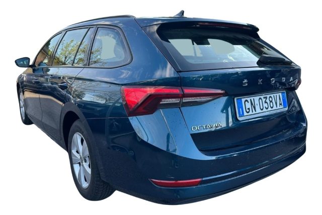 Skoda Octavia 2.0 TDI EVO SCR Wagon Executive DSG - foto 2 di 4