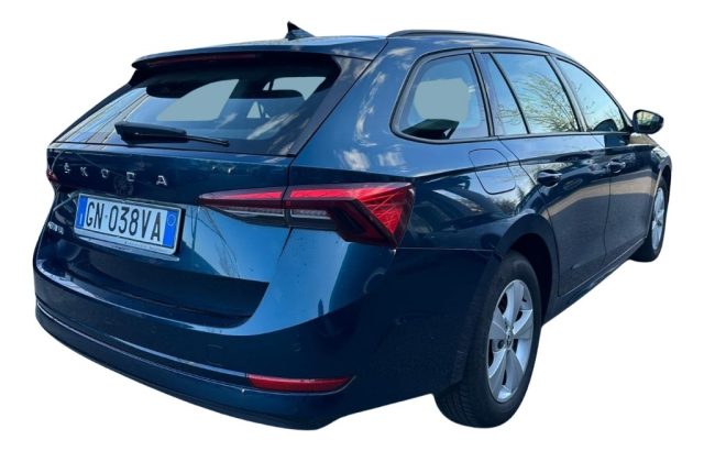 Skoda Octavia 2.0 TDI EVO SCR Wagon Executive DSG - foto 3 di 4