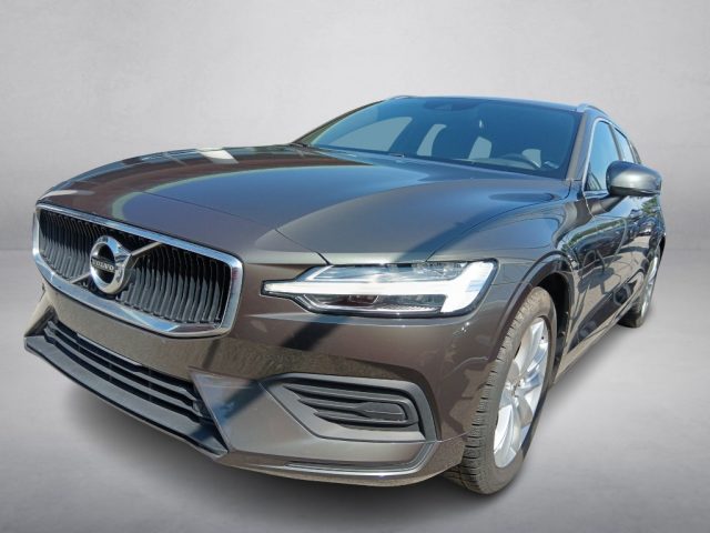 Volvo V60 D3 Momentum Navi usato a RIVIGNANO TEOR