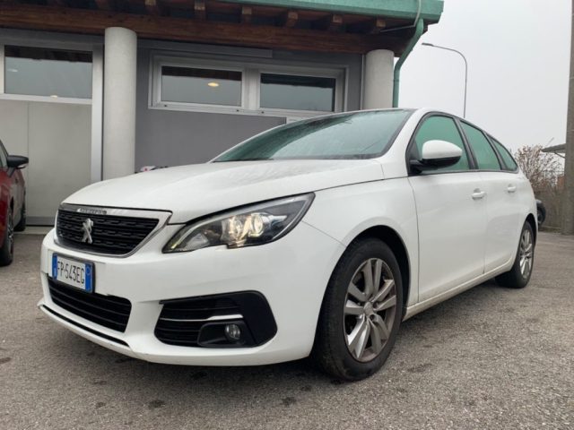 Peugeot 308 BlueHDi 120 S&S EAT6 SW Business Navi Automatica usato a RIVIGNANO TEOR