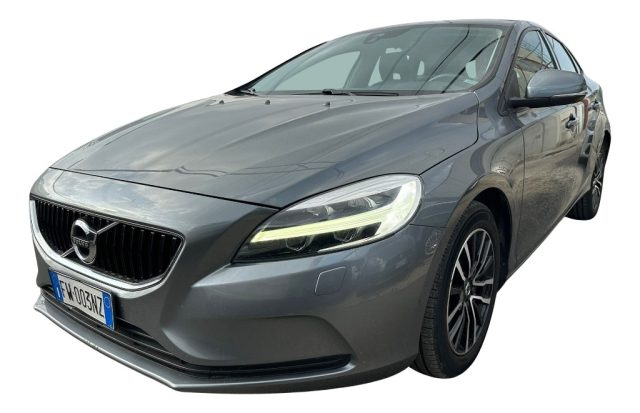 Volvo V40 D2 Geartronic Plus Automatica Led usato a RIVIGNANO TEOR