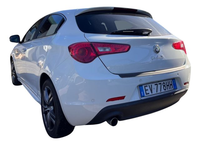Alfa Romeo Giulietta 1.6 JTDm-2 105 CV Distinctive - foto 3 di 4