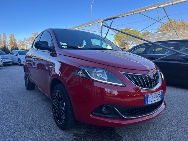 Lancia Ypsilon 1.0 FireFly 5 porte S&S Hybrid Ecochic Silver - foto 3 di 4