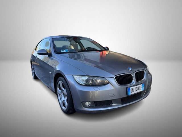 BMW 320 d cat Coup� Attiva - foto 2 di 4