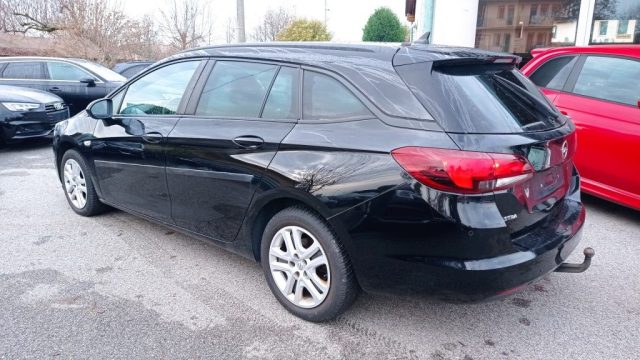Opel Astra 1.6 CDTi Sports Tourer Business Navi - foto 3 di 4