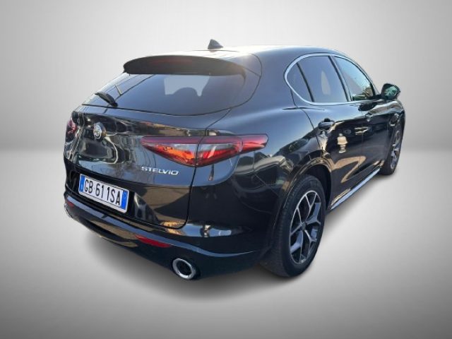 Alfa Romeo Stelvio 2.2 Turbodiesel 210 CV AT8 Q4 Ti - foto 2 di 4