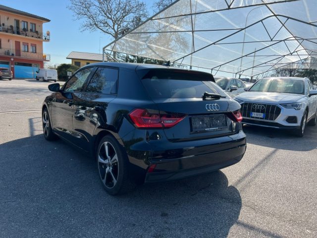 Audi A1 SPB 30 TFSI Identity Black - foto 3 di 4