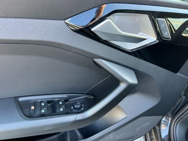 Audi A1 SPB 30 TFSI Identity Black, del 2023, 37.546 km, in vendita a Rivignano Teor (UD)