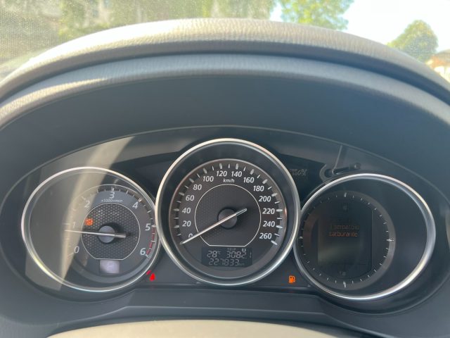 Mazda 6 2.2L Skyactiv-D 175CV aut. Wagon Exceed, del 2014, 227.690 km, in vendita a Rivignano Teor (UD)