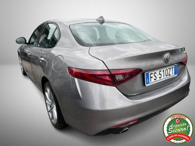 Alfa Romeo Giulia 2.2 Turbodiesel 160 CV AT8 Super - foto 3 di 4