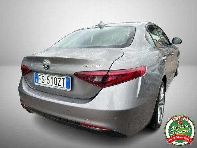 Alfa Romeo Giulia 2.2 Turbodiesel 160 CV AT8 Super - foto 2 di 4