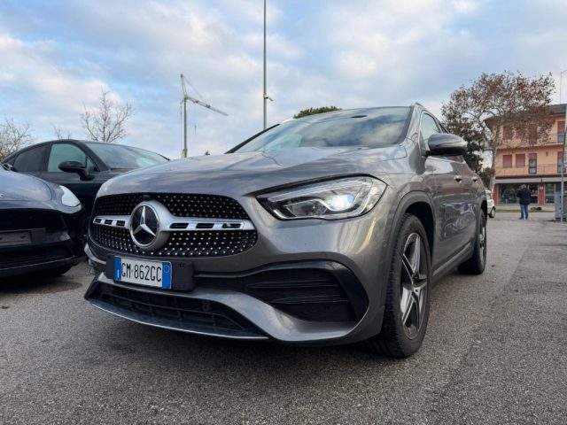 Mercedes-Benz GLA 180 d Automatic Premium usato a RIVIGNANO TEOR