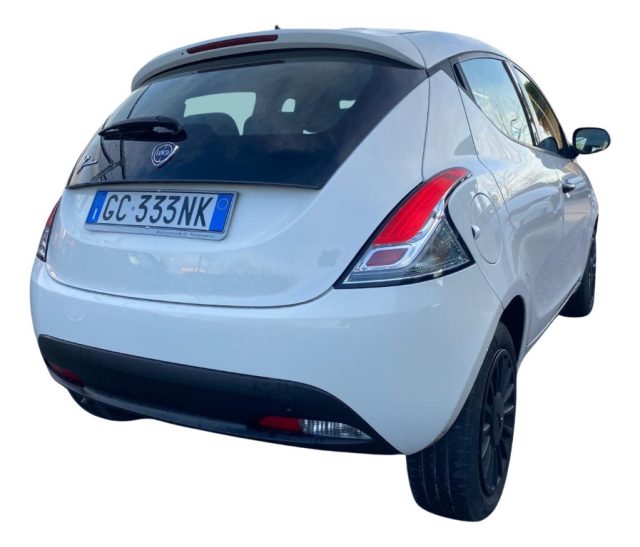 Lancia Ypsilon 1.2 69 CV 5 porte GPL Ecochic Gold - foto 3 di 4