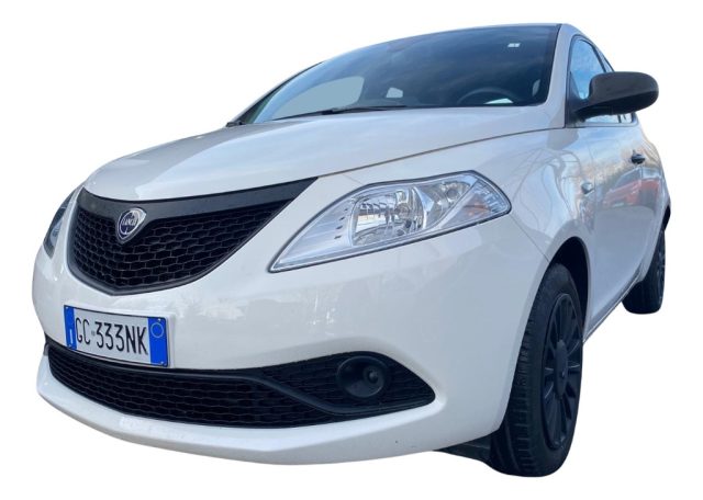 Lancia Ypsilon 1.2 69 CV 5 porte GPL Ecochic Gold - foto 2 di 4