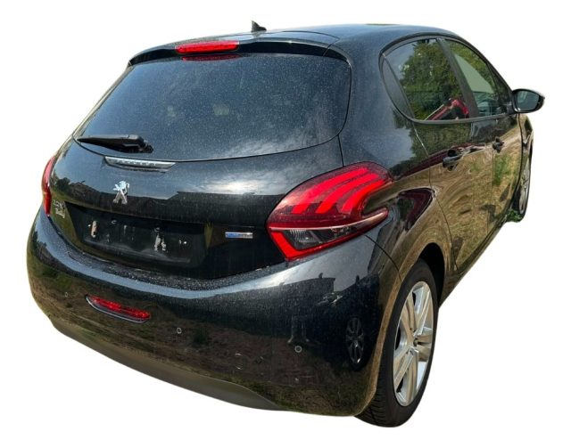 Peugeot 208 1° serie PureTech 82 5 porte Allure - foto 2 di 4