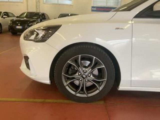 Ford Focus 1.5 EcoBlue 120 CV automatico SW Business - foto 2 di 4