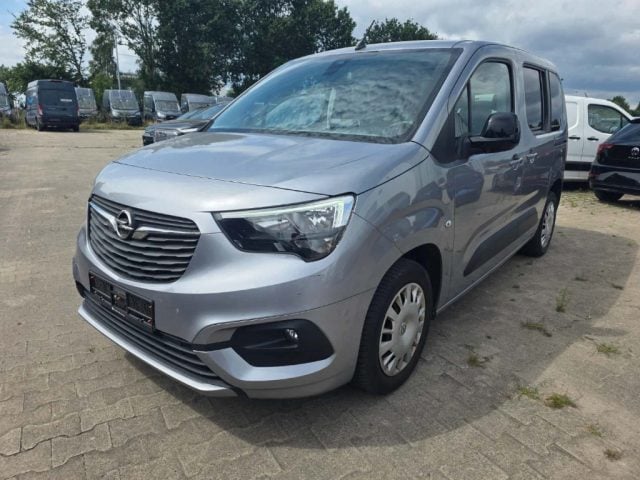 Opel Combo Life 1.5D 130 CV S&S MT6 Edition Plus IVA INCLUSA, del 2023, 35.200 km, in vendita a Rivignano Teor (UD)