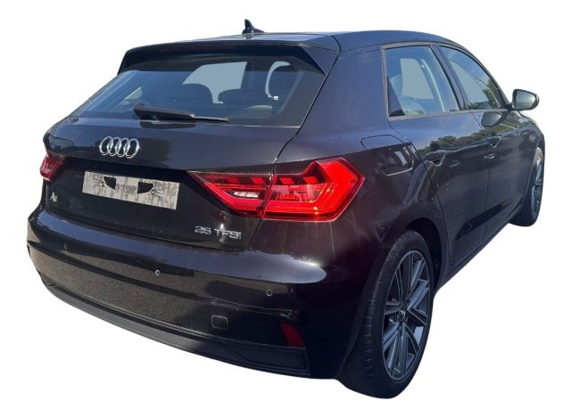 Audi A1 25 TFSI Admired - foto 2 di 18