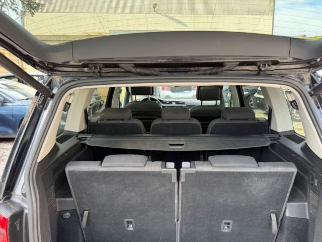 Volkswagen Touran 1.6 TDI 115 CV SCR Highline 7 Posti Tetto - foto 4 di 14