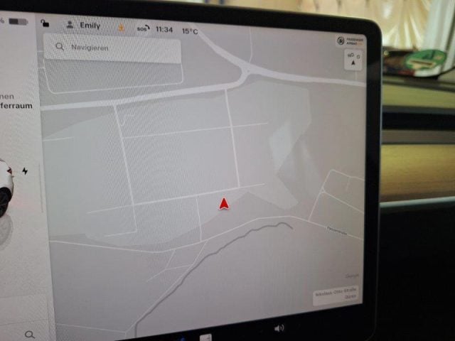Tesla Model Y Long Range AWD - foto 4 di 4