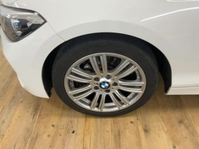 BMW 118 i 5p. Msport Shadow - foto 3 di 4