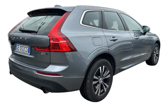 Volvo XC60 B4 (d) AWD Geartronic Momentum - foto 4 di 4