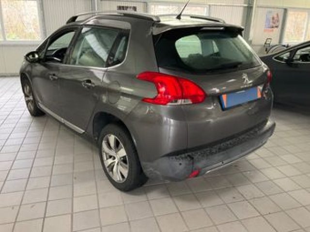 Peugeot 2008 1° serie PureTech Turbo 110 S&S Allure - foto 2 di 4