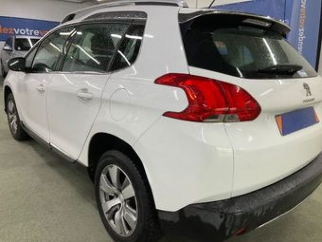 Peugeot 2008 1° serie PureTech Turbo 110 S&S Allure - foto 3 di 4